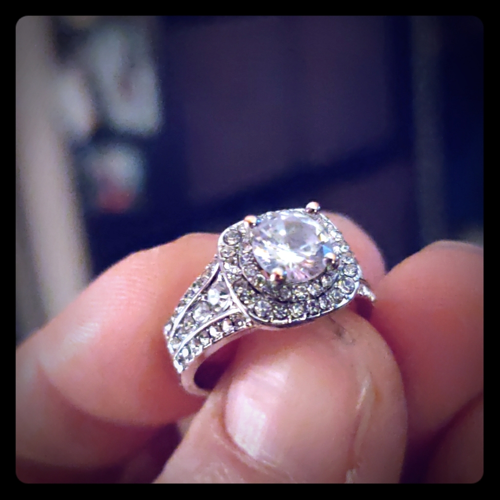 Gorgeous engagement ring